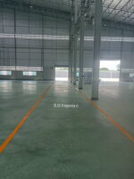 ตีเส้นจราจรโรงงาน